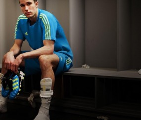 开云体育-德布劳内中场艺术引爆全场，韩国式翻盘再现，AC米兰的战术迷思