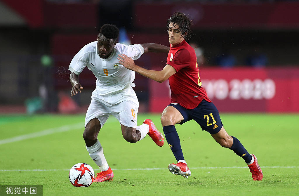 荷兰队逆转科特迪瓦，成功晋级