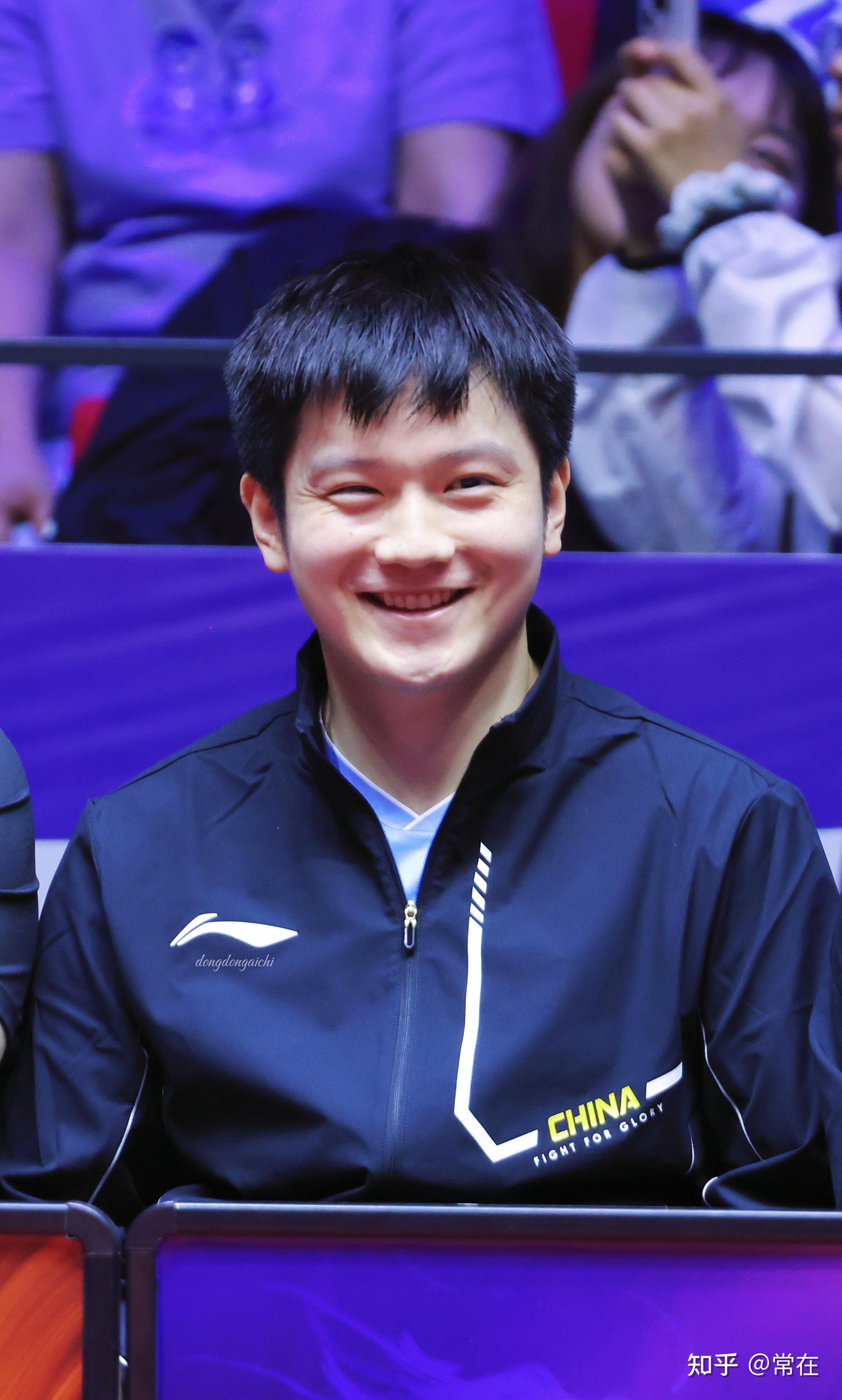 中国队翻盘日本队，樊振东点燃赛场