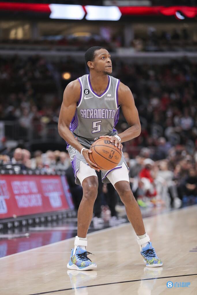 国王力克浙江队，福克斯高光表现