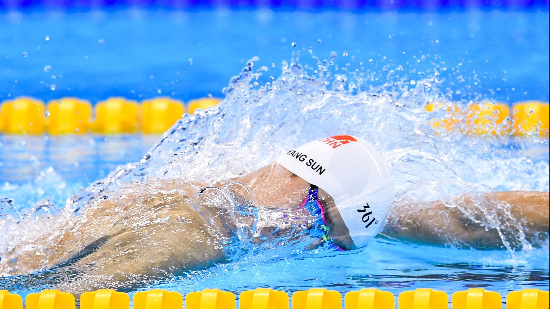 莫兰特狂砍42分上演压制级表演，篮网团队发力稳稳击退广东队