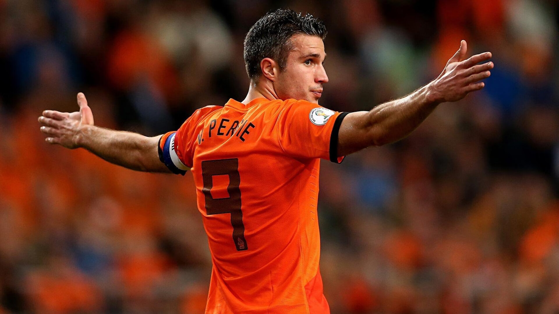 若日尼奥掌控全局，塞维利亚战术体系完美压制芬兰式进攻