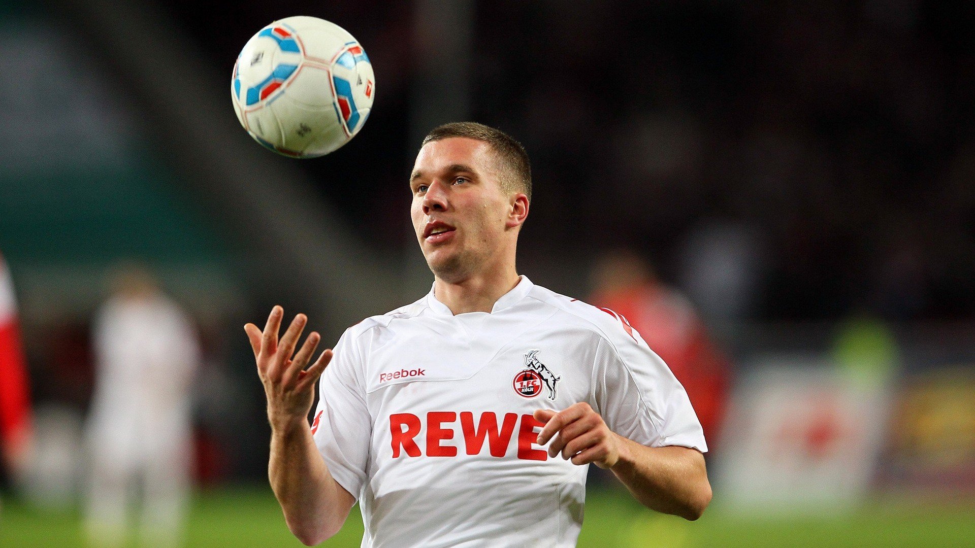 钢铁防线与风暴进攻，巴斯托尼统治全场，克罗地亚元素冲垮毕尔巴鄂